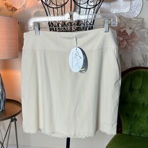 NWT GREG NORMAN WOMEN'S X-LITE 50 PULL-ON STRETCH SKORT Size M